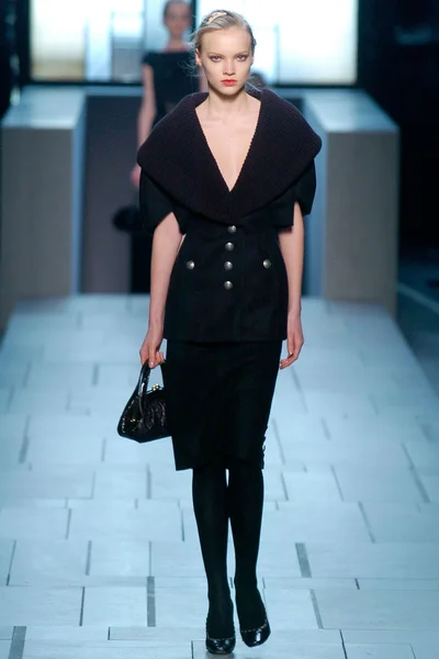 Look 3